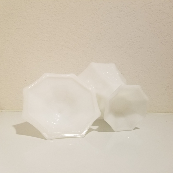 Vintage Milk Glass Candy Bowl with Lid, Pedestal Candy Dish Grapevines Decor - Picture 10 of 10